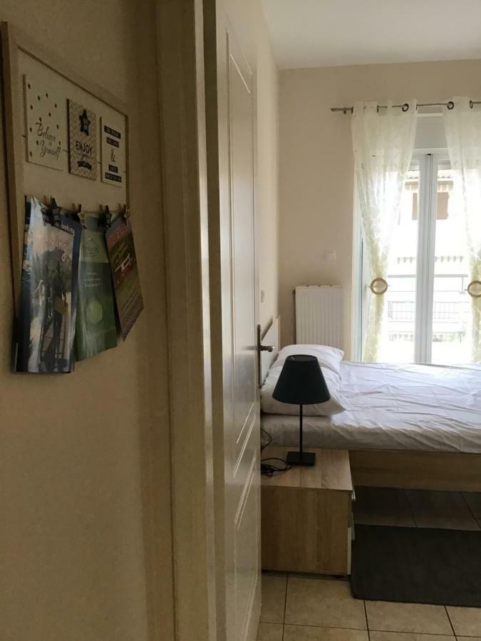 Ourania'S Apartments 卡梅纳维洛拉 外观 照片