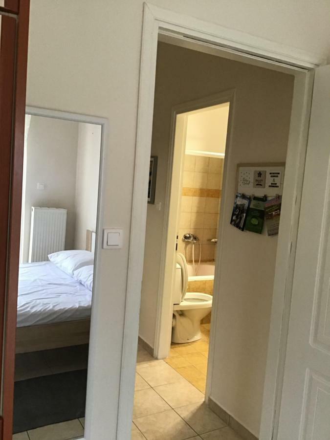 Ourania'S Apartments 卡梅纳维洛拉 外观 照片
