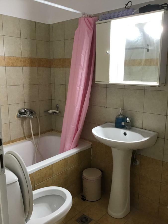 Ourania'S Apartments 卡梅纳维洛拉 外观 照片