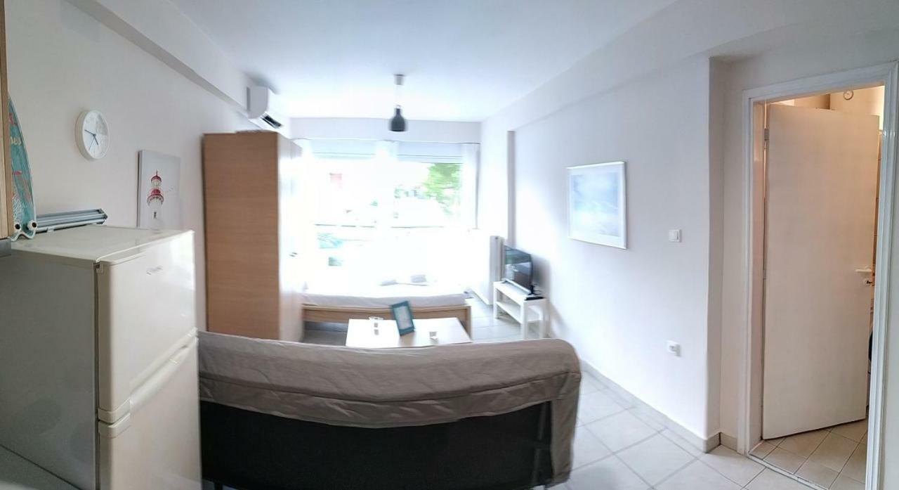 Ourania'S Apartments 卡梅纳维洛拉 外观 照片