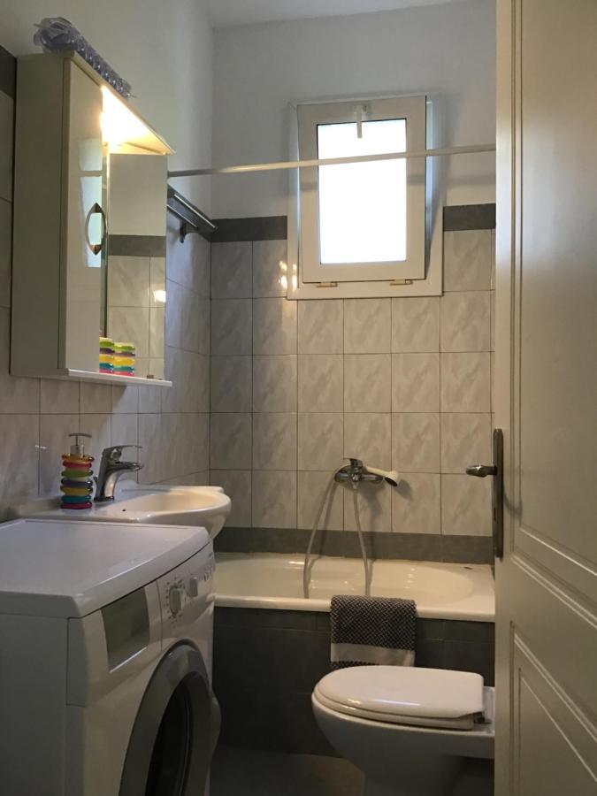 Ourania'S Apartments 卡梅纳维洛拉 外观 照片